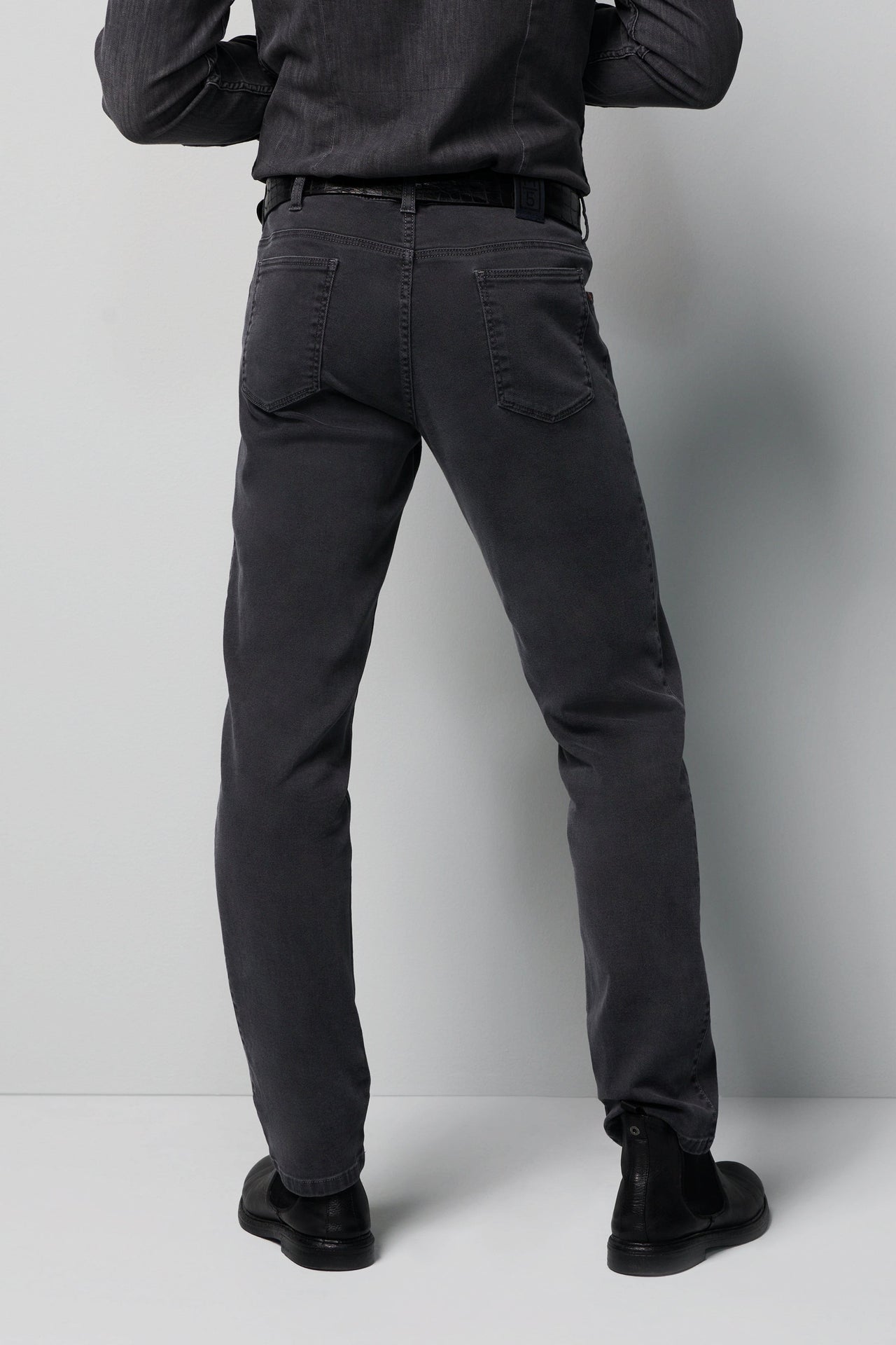 REGULAR 2-6170 PERFORMANCE DENIM
