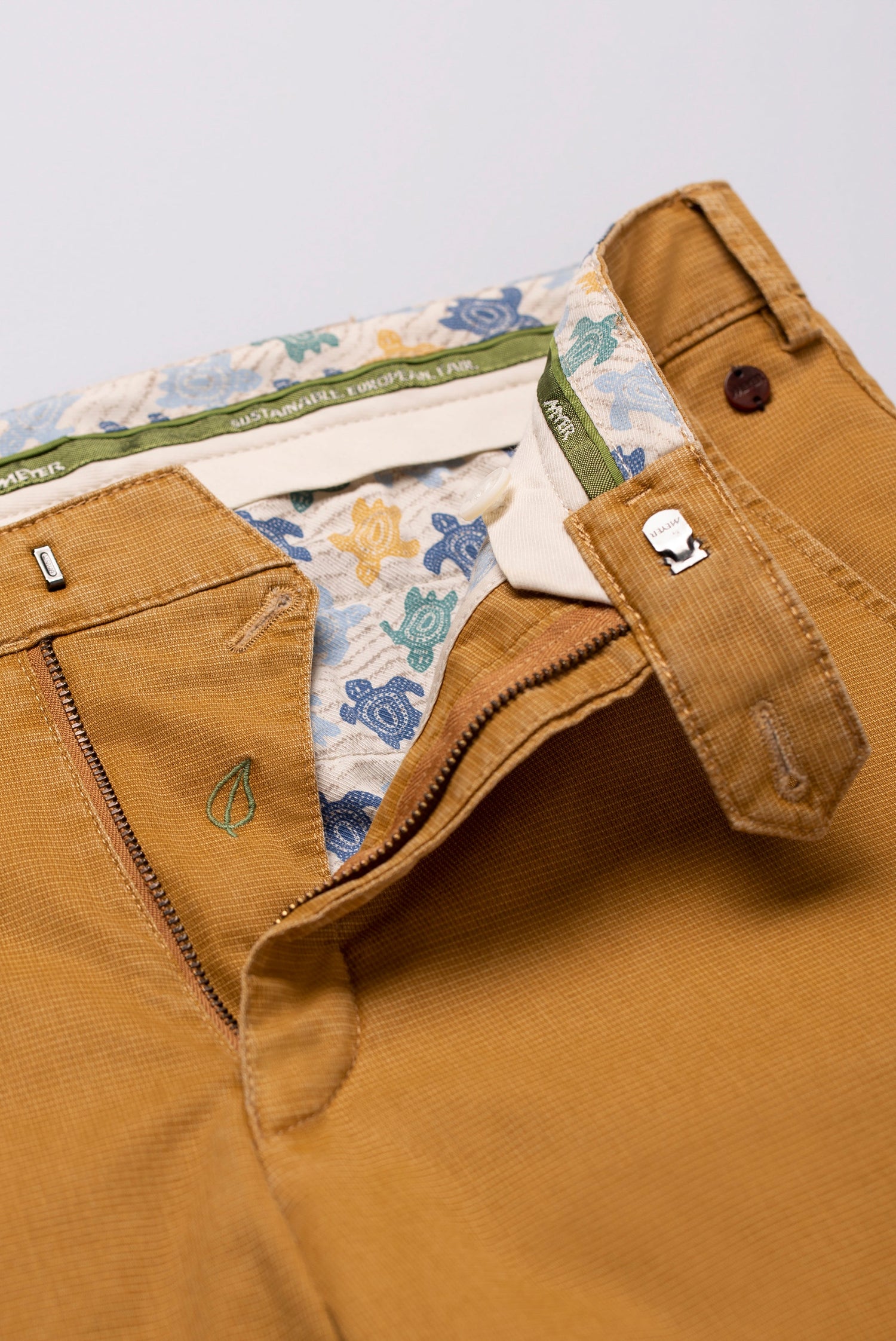 Bonn 1-3024 MICRO STRUCTURE ∙ CHINO